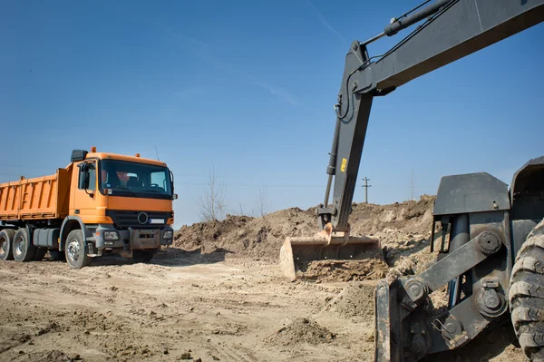 Construcción de Terracerías - torre de marfil